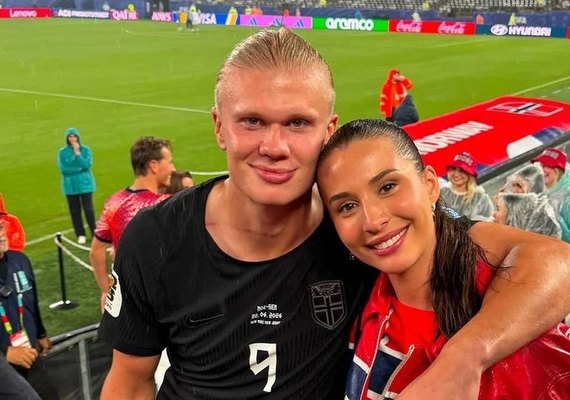 Namorada de Haaland presta homenagem após eliminação da Noruega na Copa