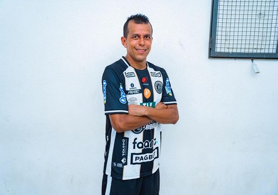 'Tenho muito carinho pelo ASA. Estou muito feliz', diz Didira ao completar 400 jogos pelo clube
