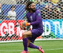 Liverpool avalia situação de Alisson em meio a sondagens internacionais