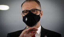 Presidente da Anvisa será questionado hoje sobre vacinas e tentativa de mudar bula da cloroquina