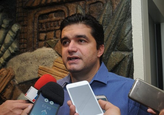 Afinal, em quem Rui Palmeira vota para o Senado?