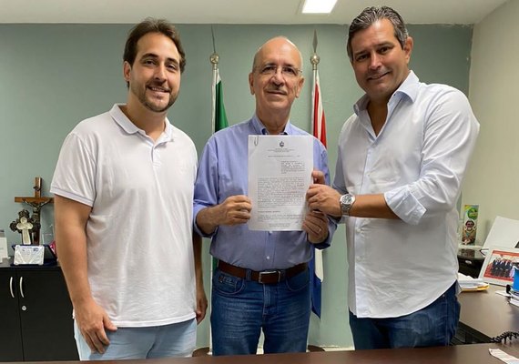Mais de 300 famílias carentes serão beneficiadas com moradia digna