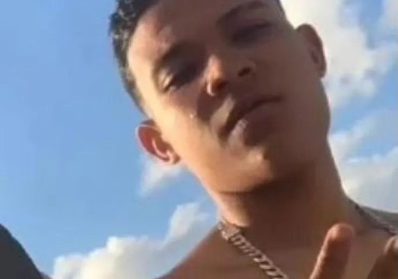 Adolescente de 17 anos é morto a tiros na frente da mãe em Maceió