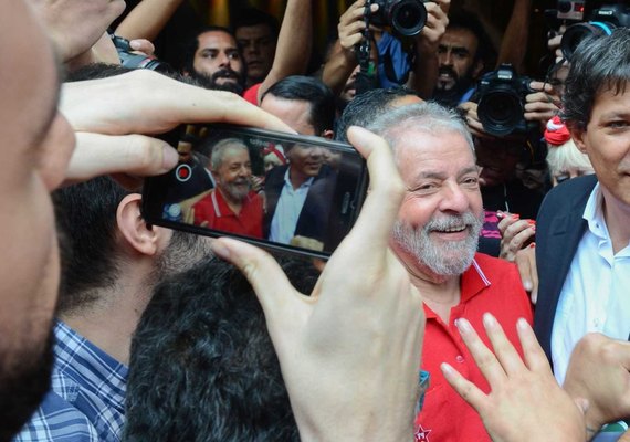 Haddad deve fechar hoje estratégia para inscrição de Lula na eleição