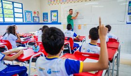 Prefeitura de Arapiraca lança edital com 392 vagas para concurso da Educação