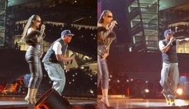Rihanna está de volta! Cantora reaparece em show de Jay-Z