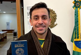 Brasileiros votam para presidente na Embaixada em Moscou