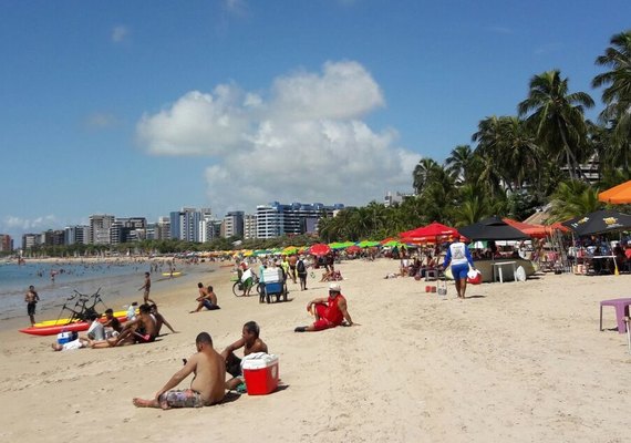 IMA aponta sete trechos impróprios para banho em Maceió
