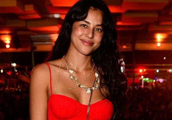 Ex-atriz da globo é picada por carrapato e sofre com sintomas: “Nunca fiquei tão mal”