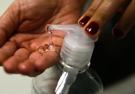 Usinas de Alagoas oferecem doação de álcool para combater coronavírus