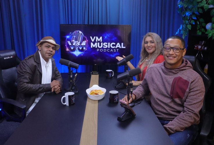 Caneta Azul ficou no passado? Vitória Vik surge ao lado de Gonzaguinha Filho e romance vira assunto nos bastidores