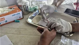 Trabalhadores de cooperativas de reciclagem recebem atendimento de saúde em Maceió