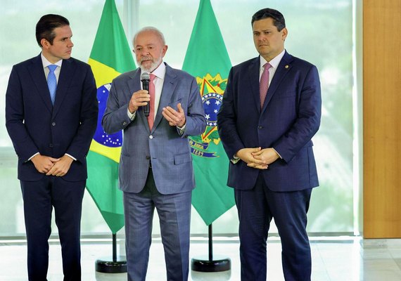 Hugo Motta define relator para projeto do governo sobre jornada 6 x 1