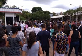 Mais de 5 milhões de candidatos fazem provas do Enem neste domingo