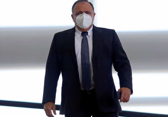 Ministério da Saúde diz que Pazuello testa negativo para covid-19