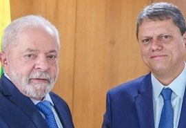 Pesquisa aponta empate técnico entre Lula e Tarcísio em possível disputa presidencial