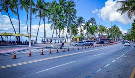 Prefeitura inicia ampliação definitiva do passeio na orla de Ponta Verde