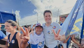 Davi é recebido pelo povo durante carreata em Branquinha, Murici e Messias