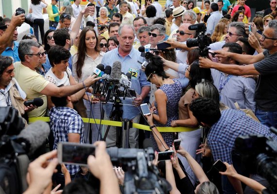 Ciro critica Bolsonaro por comemorar vitória antes da hora