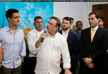 Luciano dá olé em Lira e nos Renans, leva Lucas ao PSDB e fecha com JHC