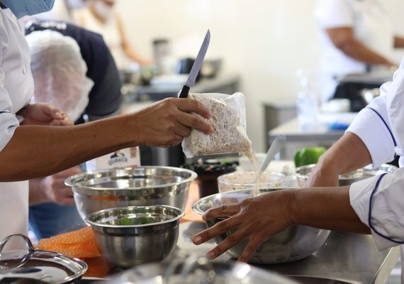 Conheça as merendeiras que participam de concurso estadual que vai eleger a melhor cozinheira escolar