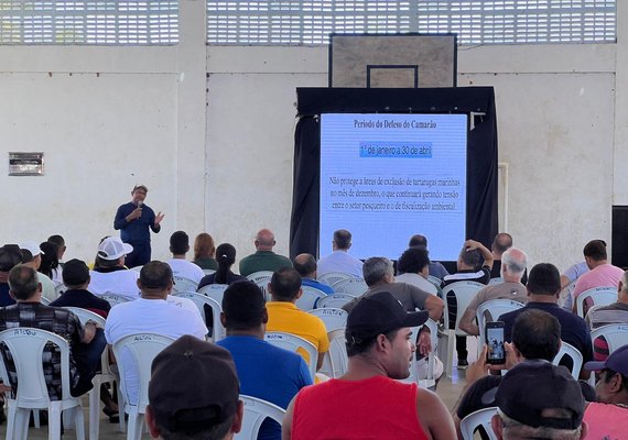 Coopaiba e pescadores debatem defeso do camarão marinho