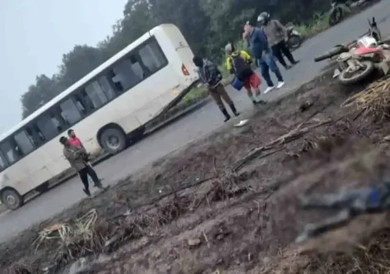 Trabalhador morre após colisão entre moto e ônibus em São José da Laje