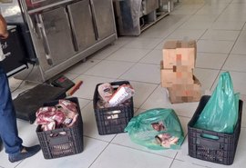 Vigilância Sanitária aprende 370 kg de produtos estragados na Serraria e Ouro Preto