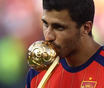 Rodri é eleito melhor jogador da Copa e entra na disputa pela Bola de Ouro
