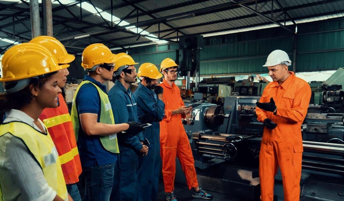 Reduzir carga de trabalho pode fragilizar empresas e elevar desemprego