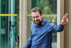 Boulos pressiona Senado por votação rápida da PEC do fim da escala 6 x 1