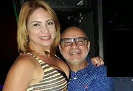 Mulher de Queiroz se apresenta à polícia para cumprir prisão domiciliar