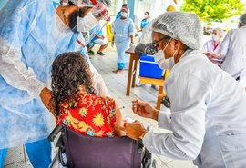 Maceió começa a vacinar pessoas com deficiência a partir dos 30 anos nesta quarta (12)