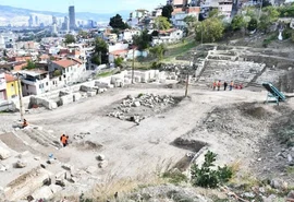 Arqueólogos descobrem mosaico com 'nó de Salomão' em antiga cidade de Esmirna