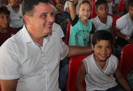 Gestores comemoram avanço na educação