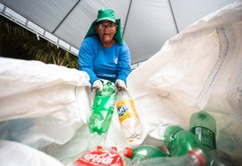 Cooperativas e associações de catadores receberão R$300 mi em incentivos tributários