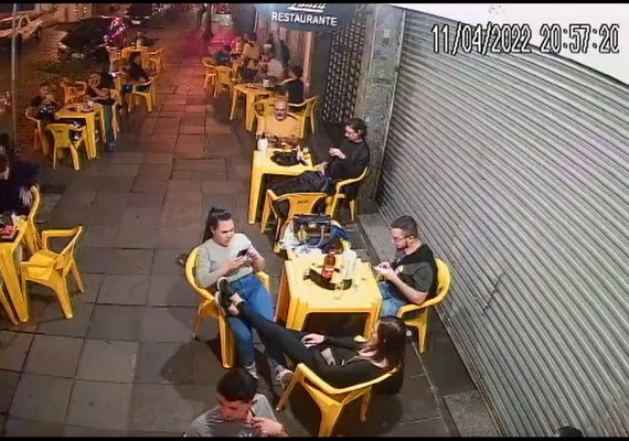 Homem é 'atacado' por barata no RS e vídeo de reação bate 1 milhão de views