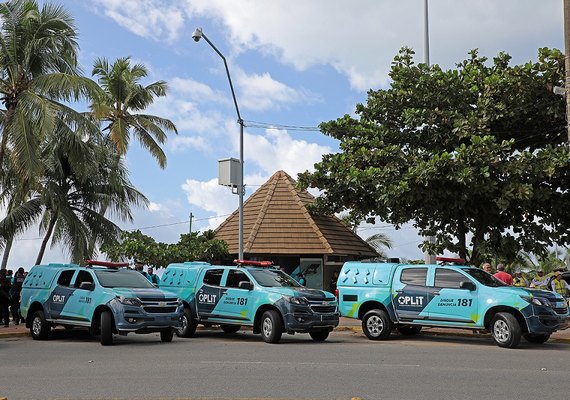 Sindpol realiza ato público e ação de cuidados na Ponta Verde