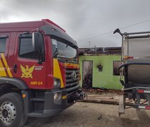 Incêndio atinge depósito de mercadinho no interior de Alagoas