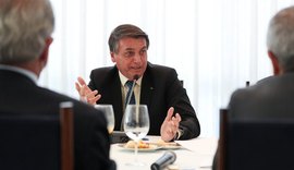 Bolsonaro veta alívio de dívidas para Estados e municípios
