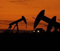 Petróleo ultrapassa US$ 100 por barril em meio à escalada de tensões