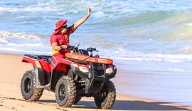 Turistas vítimas de afogamento são resgatados na praia do Francês