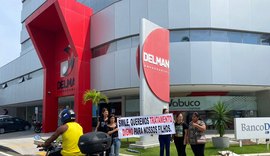 Mães de crianças autistas alagoanas protestam contra o plano Smile Saúde, em Maceió