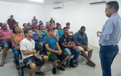 Vendedores de coco foram orientados sobre as condutas de acordo com o Código de Posturas.