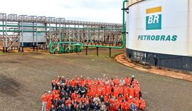 Lula assina contratos para retomada de fábrica de fertilizantes em MS