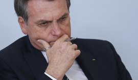 Bolsonaro diz que suas palavras decorrem do 'calor do momento' em nota divulgada