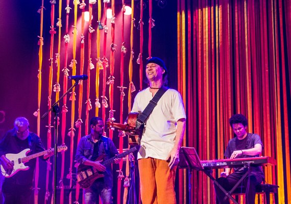 Wilson Miranda leva show gratuito e autoral para Maceió e Viçosa