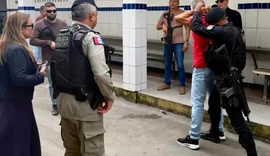 Professor acusado de abusar de alunos em Murici é solto pela Justiça