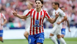 Atlético de Madrid descarta negociar Julián Álvarez com Barcelona