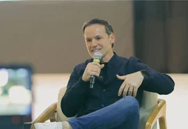 Brasileiro se torna o mais novo bilionário em NY; saiba mais